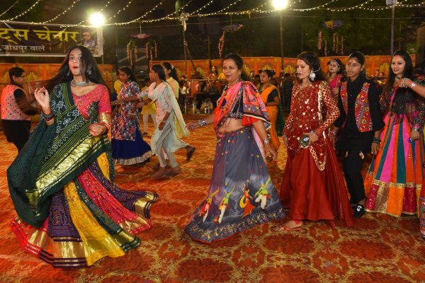 Dandiya and Garba dances were celebrated on the last day of Navratri