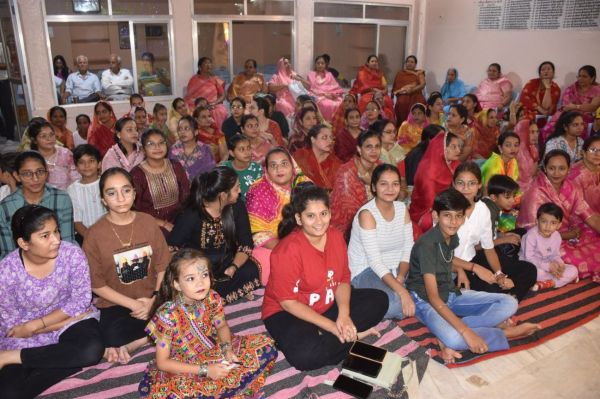 Dandiya and Garba dances were celebrated on the last day of Navratri