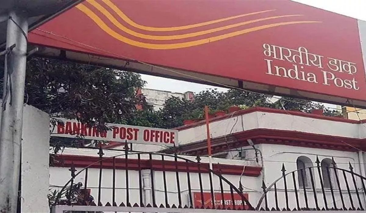 A case has been registered against six postal servants for not being able to write Hindi