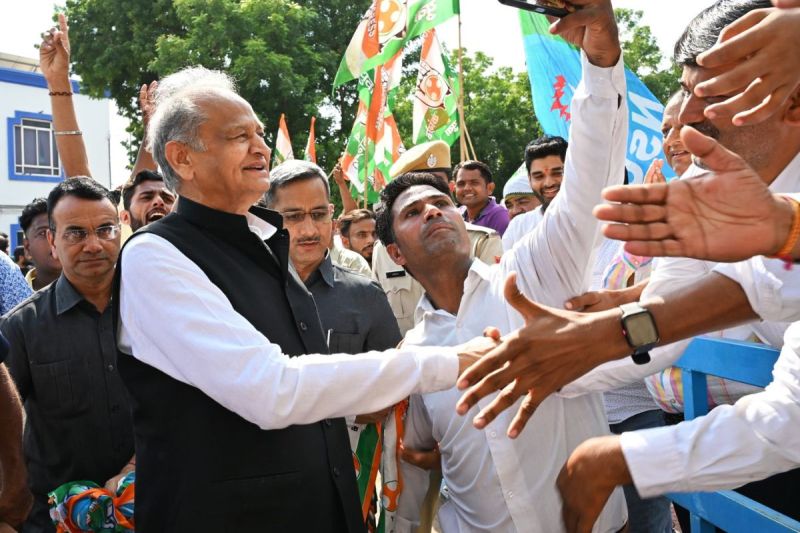 Ashok Gehlot said – there is no government but a circus going on in Rajasthan