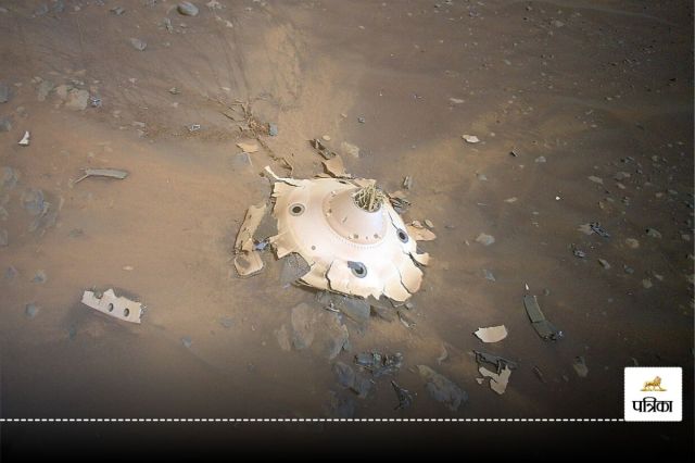 Broken SpaceCraft on Mars