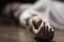 ASI wife commits suicide: एएसआई की शिक्षिका पत्नी ने फांसी लगाकर की आत्महत्या,
बेटा घर ले आया था कुत्ता - image