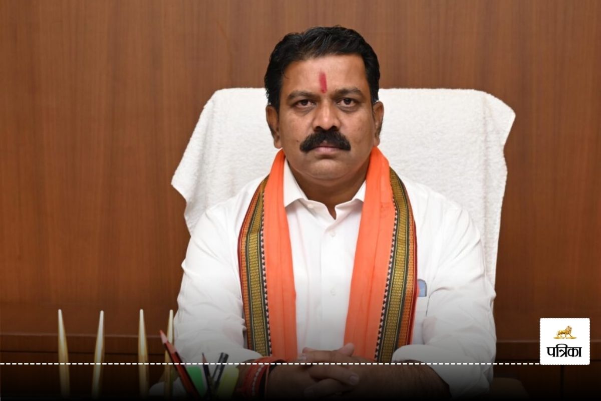 CG News: डोंगरगढ़ की घटना के बाद प्रशासन अलर्ट, डिप्टी सीएम ने कड़े प्रबंध के दिए निर्देश…