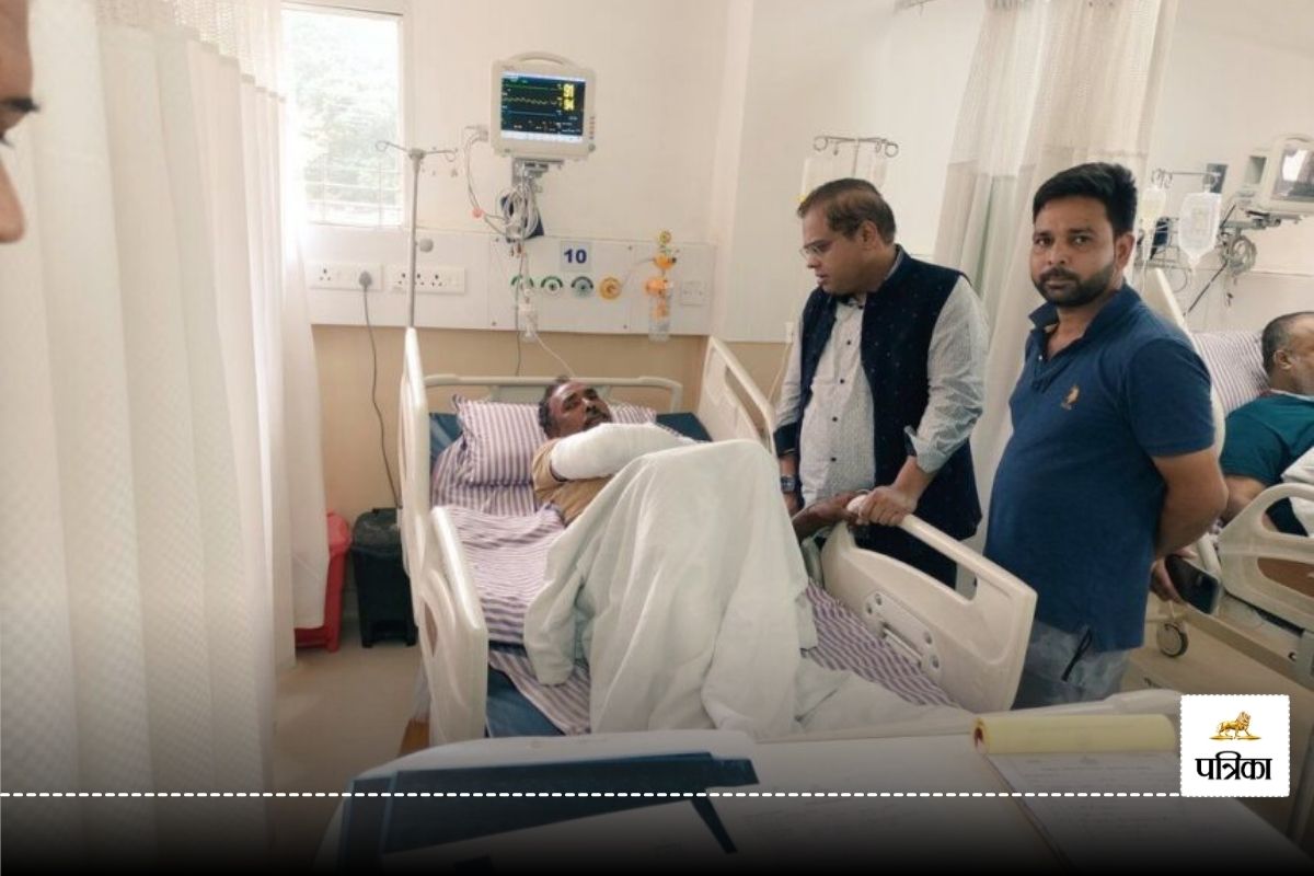 जोगी कांग्रेस नेता के भाई पर फायरिंग, घायल से मिलने पहुंचे अमित जोगी, कानून-व्यवस्था पर उठाए सवाल