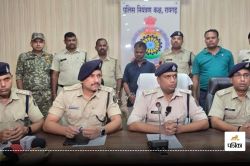 CG Murder Case: खौफनाक! नौकरानी के बेटे ने मालिक के साथ किया ये कांड, जानकर
पुलिस भी हुई हैरान - image