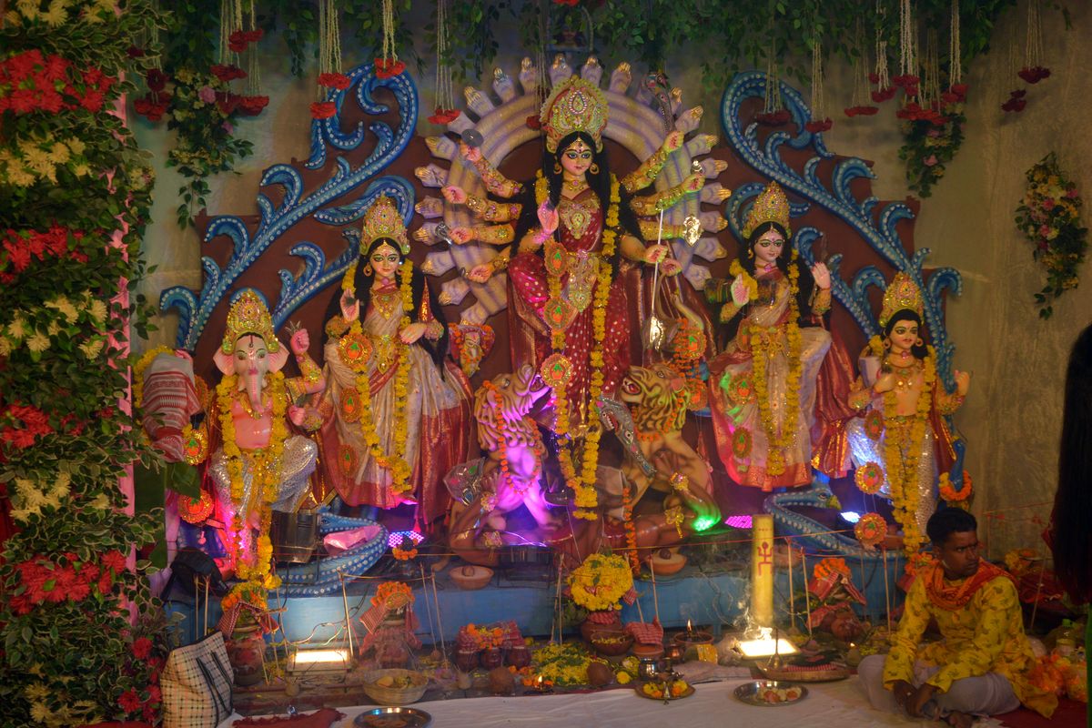 NavratriMahotsav: मंदिरों व घरों में हुए विशेष आयोजन