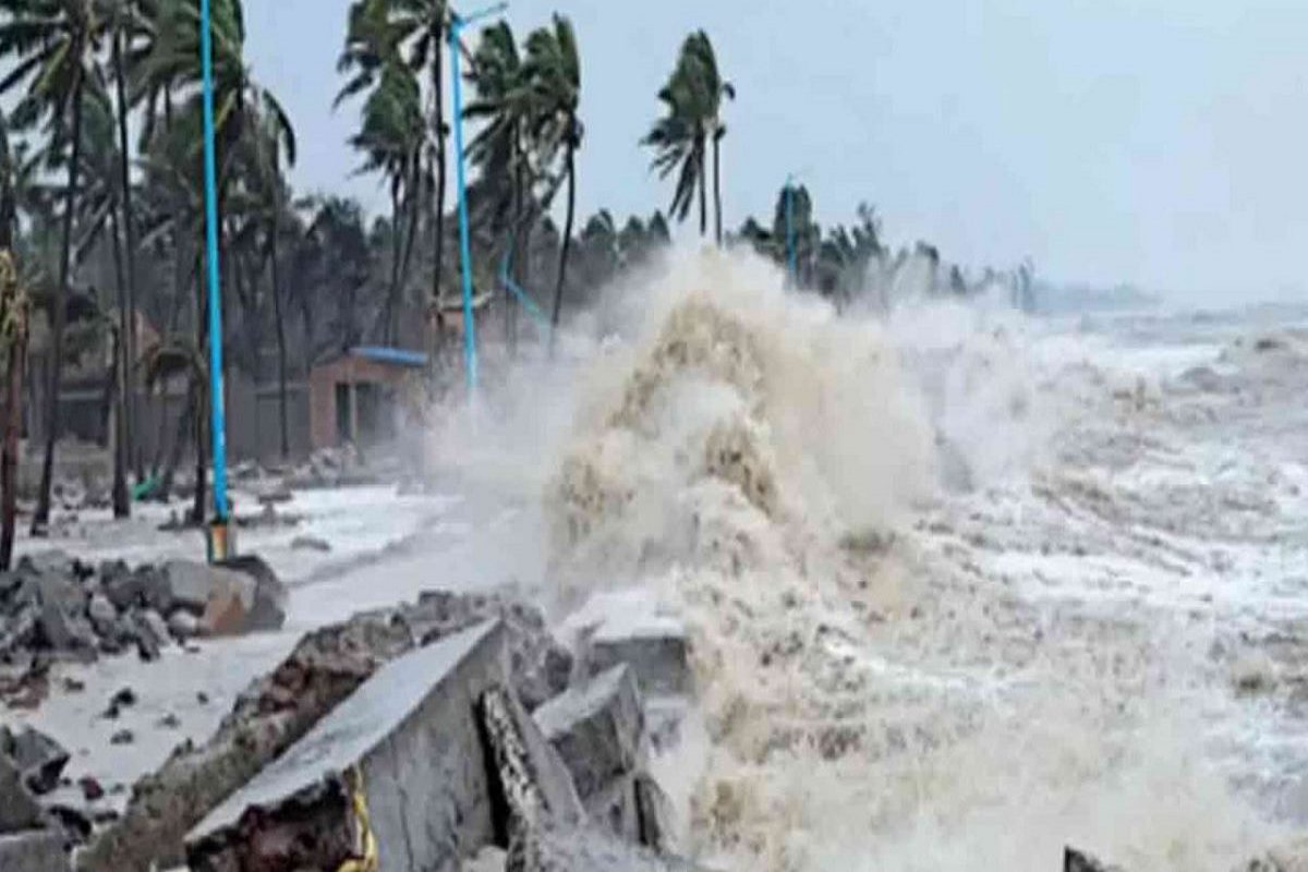 Dana cyclone update: चक्रवाती तूफान ‘दाना’ का सरगुजा में भी असर, 2 दिन से चल रही
तेज व ठंडी हवा