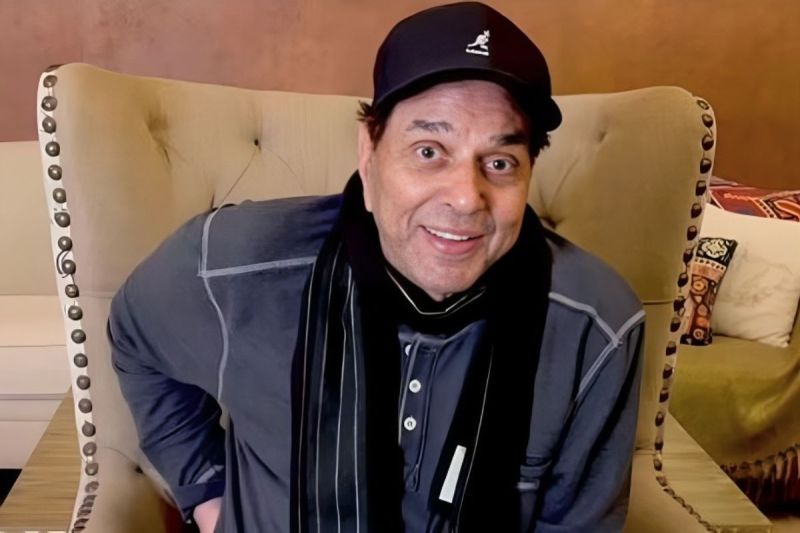 Dharmendra wants to hug to Mithun Chakraborty for his Dadasaheb Phalke Award