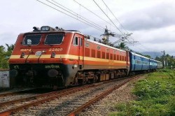 Festival Special Train: त्योहारी सीजन पर चलेगी स्पेशल ट्रेन, इन स्टेशनों पर होगा
ठहराव, जानें टाइमिंग - image