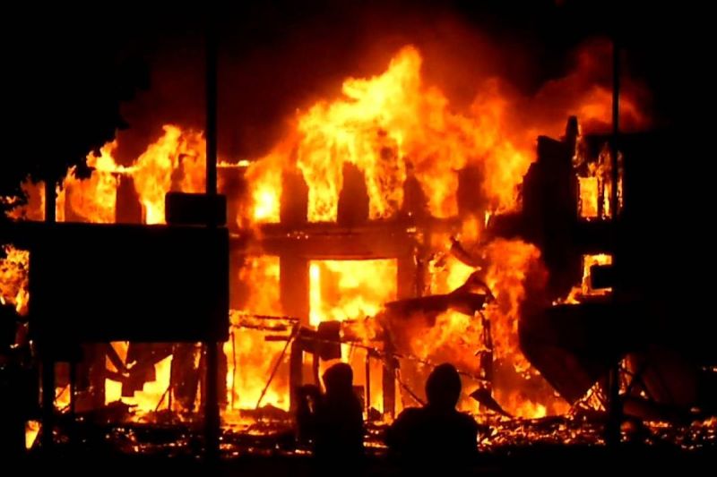 Fire in Firozabad Glass Factory
