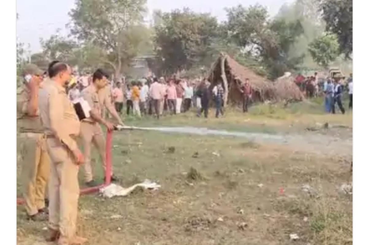 Kasganj News : धमाकों से थर्रा उठा UP का यह जिला… घायलों की मची चीख पुकार,
प्रशासन में हड़कंप