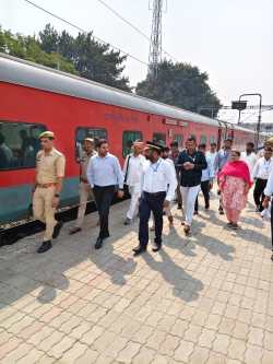 Unnao Junction Railway Station: उन्नाव जंक्शन रेलवे स्टेशन का होगा कायाकल्प, एक
नंबर प्लेटफार्म के ऑफिस के लिए बन रहा नया भवन - image