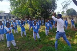 MLA martial art training: Video: विधायक ने छात्राओं को दी नानचाकू मार्शल आर्ट की
ट्रेनिंग, सेना में रह चुके हैं गोल्ड मेडलिस्ट - image