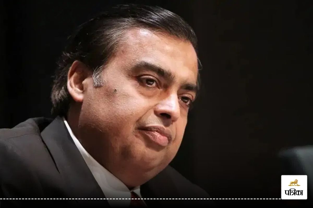 Mukesh Ambani: मुकेश अंबानी को लगी 33 हजार करोड़ की चपत, बाजार में हड़कंप