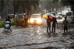 Weather Report: मानसून की विदाई, अब एक्टिव होगा पश्चिमी विक्षोभ, इस दिन से शुरू
होगा बारिश का दौर - image