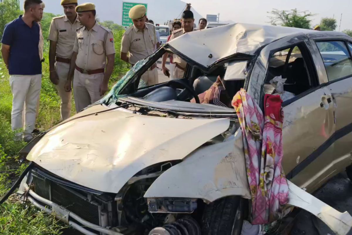 Tragic road accident in Rajasthan: Car tyre bursts on highway, killing 5 of 6
passengers