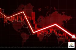 Stock Market Today: सेंसेक्स में 500 अंकों से अधिक की गिरावट, निफ्टी 24,250 के
नीचे ऑटो और मेटल इंडेक्स में गिरावट - image