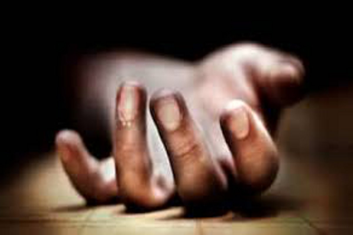 Love couple commits suicide: प्रेमिका ने कर ली आत्महत्या, खबर मिलते ही प्रेमी ने
भी फांसी लगाकर दे दी जान