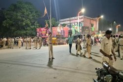 Surajpur double murder case: दोहरा हत्याकांड के आरोपी को लाया गया सूरजपुर, पुलिस
छावनी में तब्दील हुआ नगर, गोदाम पर चलेगा बुलडोजर - image