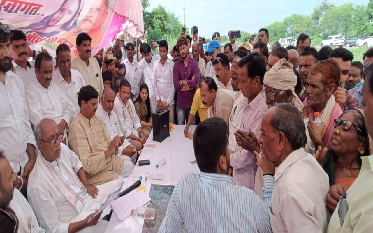 Farmers said land is being acquired at low prices, government rates have not been increased