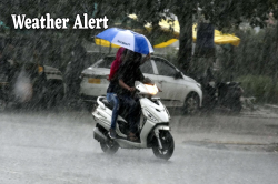 Weather Alert: दशहरे पर बारिश का खलल, 37 जिलों में बारिश का अलर्ट, आज और कल जमकर
बरसेंगे बादल - image