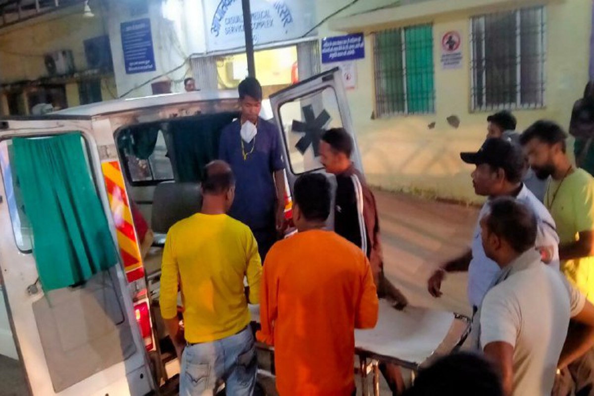 Bus crushed woman: बस की टक्कर से सडक़ पर गिर गई बाइक सवार महिला, पहिए से कुचलकर
मौत