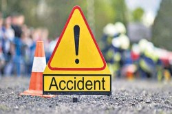 Road Accident: पार्षद की बाइक को मारी ठोकर, डिवाइडर से टकरा कर नाबालिग की मौत - image