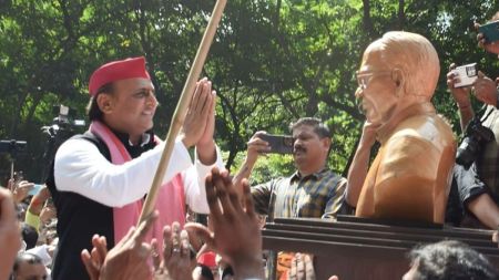 akhilesh yadav