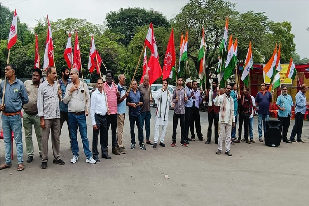 BSP Strike: बीएसपी में आज कर्मचारियों की हड़ताल, अचानक लिए फैसले से चरमरा सकती
है व्यवस्था