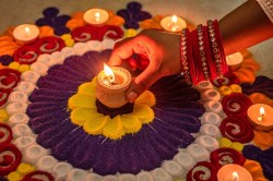 Diwali 2024 Date: धर्मसभा में एलान, 31 अक्टूबर को दिवाली, लेकिन पंचांगकर्ता
अड़े, असमंजस बरकरार - image