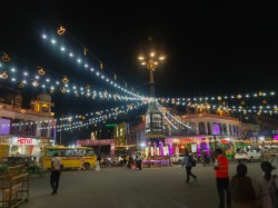 Diwali 2024: राजधानी जयपुर में छाया दीपोत्सव का उल्लास, रंगीन रोशनी से जगमग हुआ
शहर - image