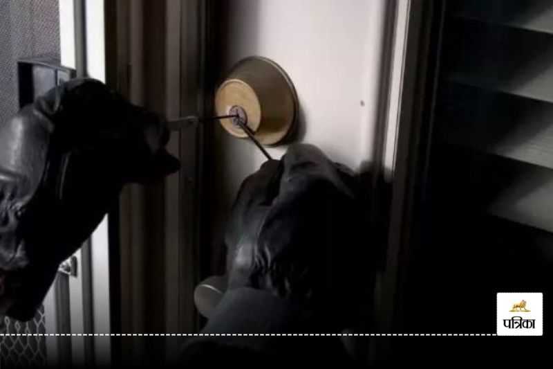 in Britain thief cleaned mopped and even cooked food in house