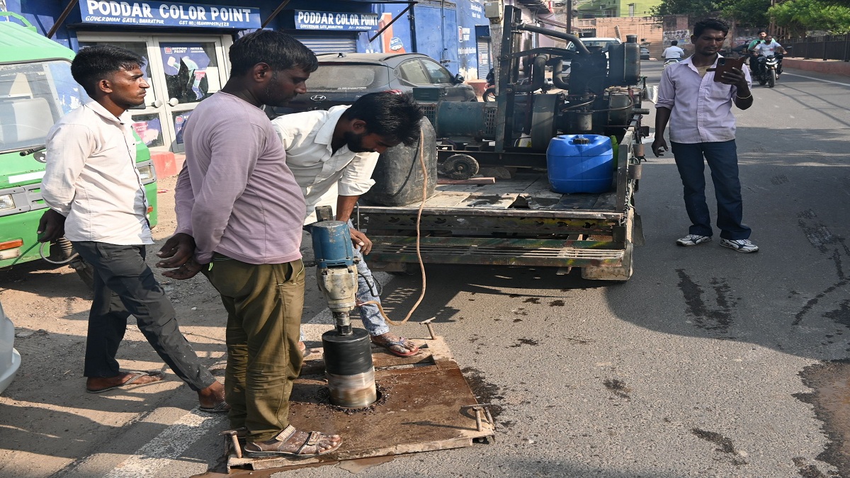 सडक़ों के निर्माण में बड़ा घोटाला… अब खुला सीएम के गृह जिले में राज