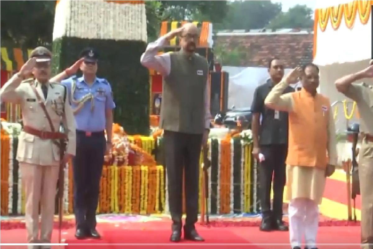 CG News: पुलिस स्मृति दिवस कार्यक्रम में शामिल हुए छत्तीसगढ़ के राज्यपाल रामेन डेका और CM साय, देखें Video…