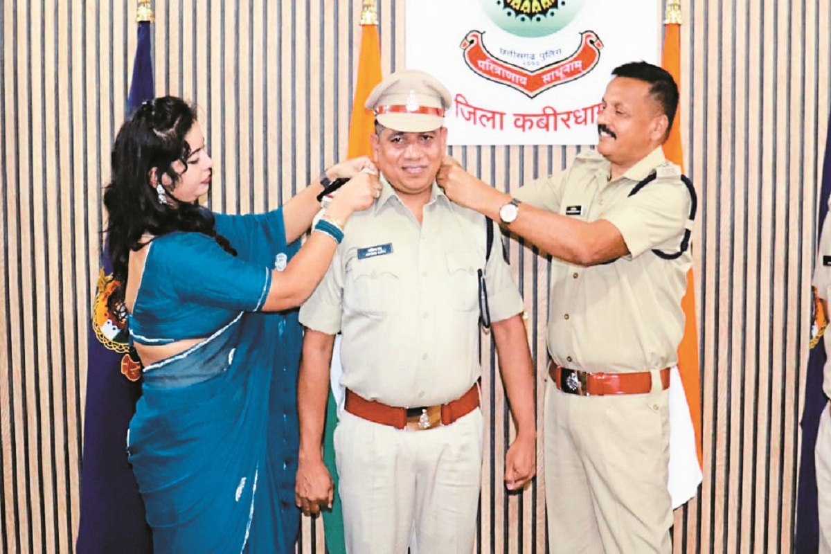 CG Police Promotion: दिवाली से पहले मिला गिफ्ट, निरीक्षक के पद पर हुआ प्रमोशन