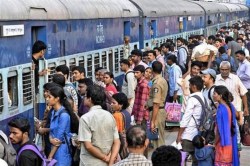 Indian Railway: त्योहारी सीजन में ट्रेनों में रिजर्वेशन के लिए करना पड़ रहा
मशक्कत, 200 के पार गया वेटिंग… - image