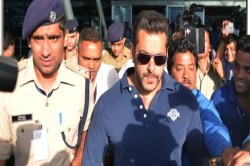 Salman Khan को मारने के लिए 25 लाख की सुपारी, Pakistan से AK-47 खरीदने की तैयारी
थी: Mumbai Police - image