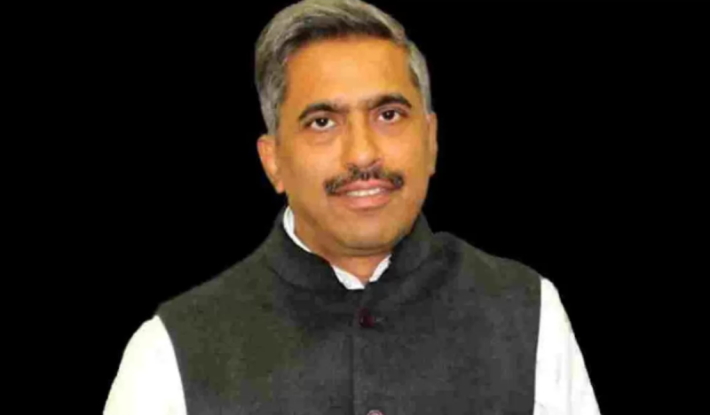 High Court asks MP IAS officer to resign