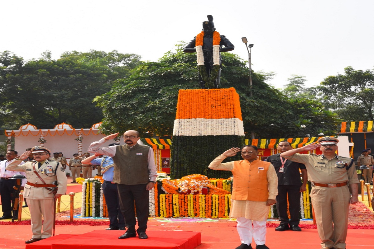 Police Memorial Day: पुलिस स्मृति दिवस पर शहीद वीर जवानों को भावभीनी श्रद्धांजलि, देखें तस्वीरें…
