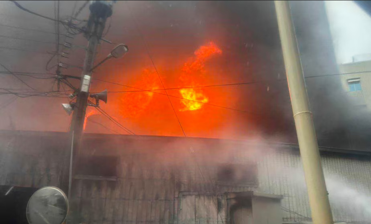 Hospital in Taiwan catches fire