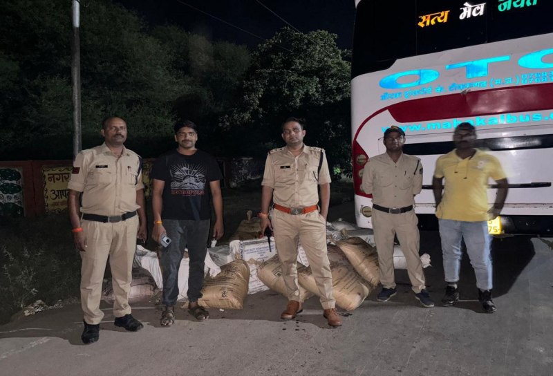 टीकमगढ़। कोतवाली पुलिस द्वारा पकड़ा गया मावा।