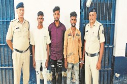 CG Crime: चुनरी यात्रा के दौरान युवक की हत्या, दौड़ा-दौड़ाकर ईंट-पत्थर से सिर को
कुचला - image