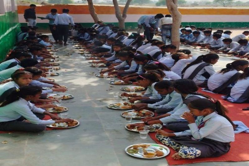 चार माह से बिना बजट सज रही पोषाहार की थाली The nutritional plate has been decorated without budget for four months