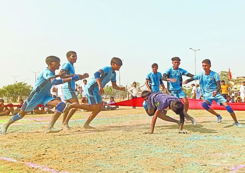 प्रतियोगिता में प्रदेश के गिरि, वन व ग्राम्य अंचल से ग्यारह जिलों के सवा तीन सौ विद्यार्थियों ने भाग लिया।