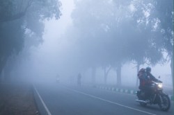 Weather update: यूपी में इस बार ठंड मचाएगी हाहाकार, पहाड़ों पर शुरू हुई
बर्फबारी, जानिए IMD letest update - image