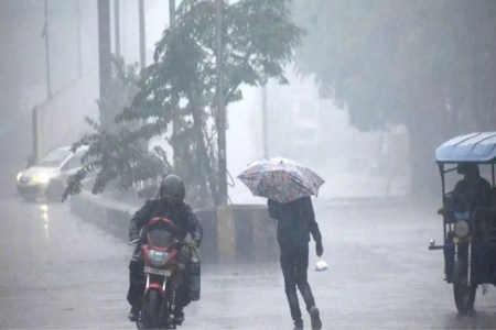 मौसम विभाग ने पांच जिलों में जारी की गरज के साथ बारिश और बिजली गिरने की चेतावनी