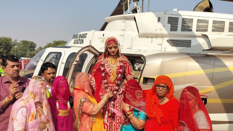 brought the bride by helicopter