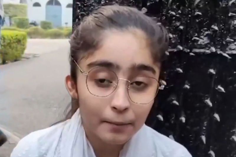 AMU Student Protest: एएमयू की छात्रा का छलका दर्द, बोली-इतिहास में बार-बार फेल कर रहे प्रोफेसर, क्या है वजह?