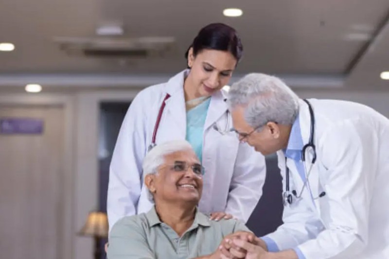 What is Ayushman Vaya Vandana Scheme? Offers Free Treatment Up to 5 Lakh