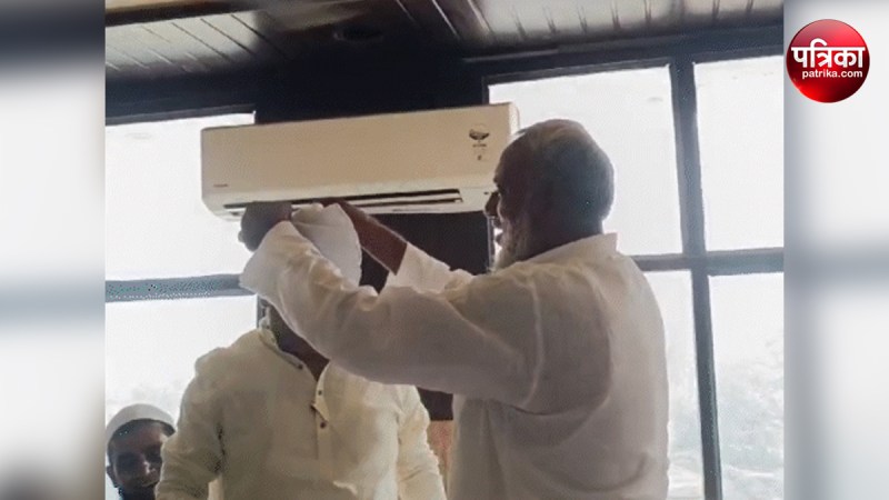 BJP candidate wore netted cap on stage in Moradabad